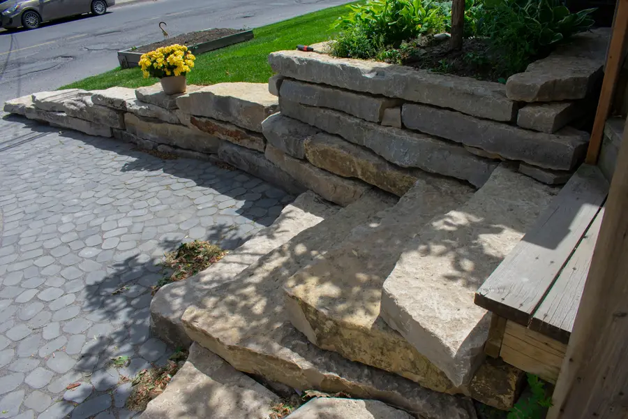 Cobblestone Driveway — Retaining Wall Steps